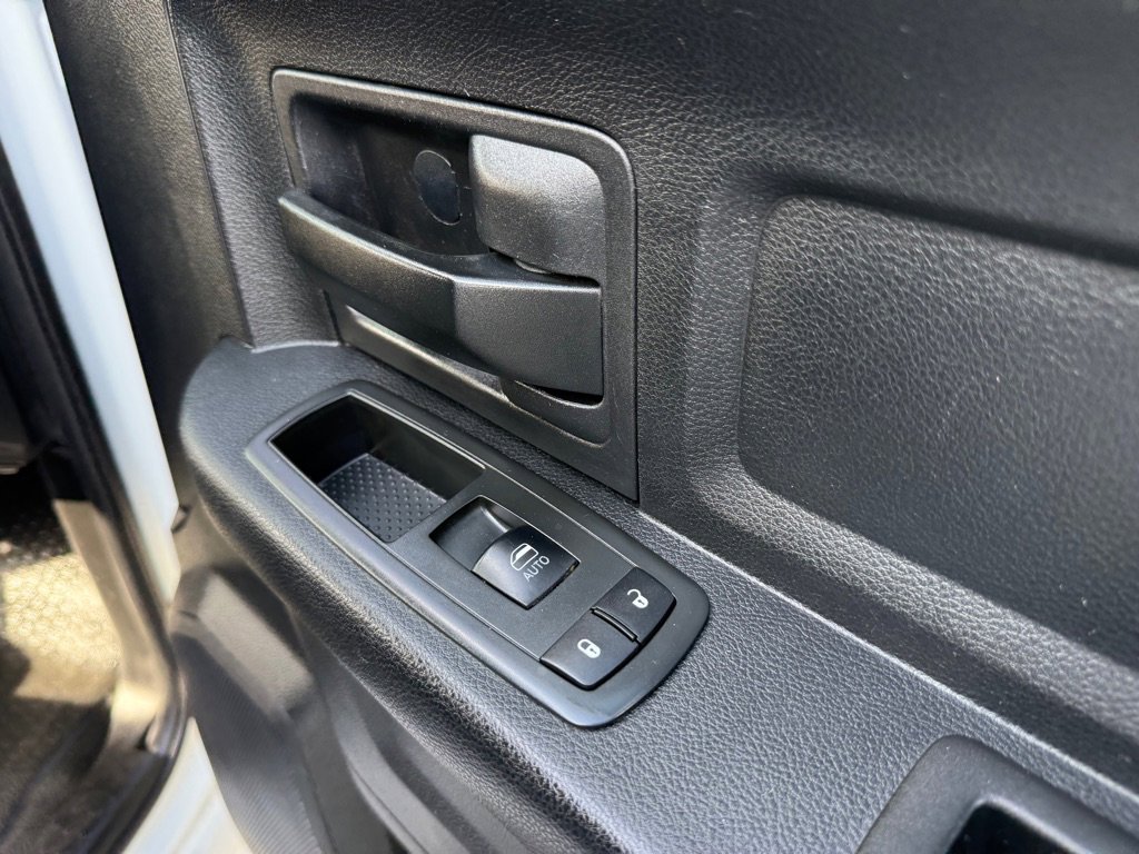 Used 2013 RAM 2500 Tradesman w/ Chrome Appearance Group AWD/4WD image 27