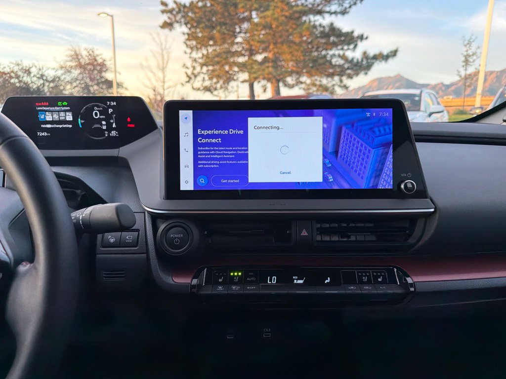 Used 2024 Toyota Prius Prime Premium w/ Advanced Technology Package FWD image 31