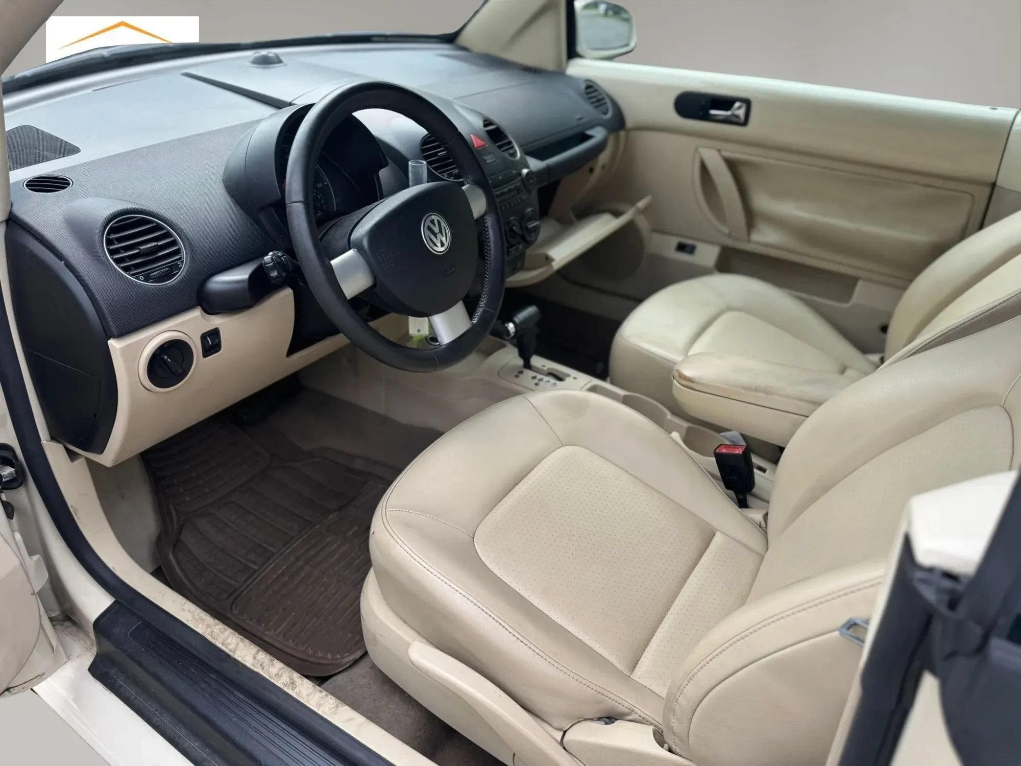 Used 2008 Volkswagen Beetle SE FWD image 9