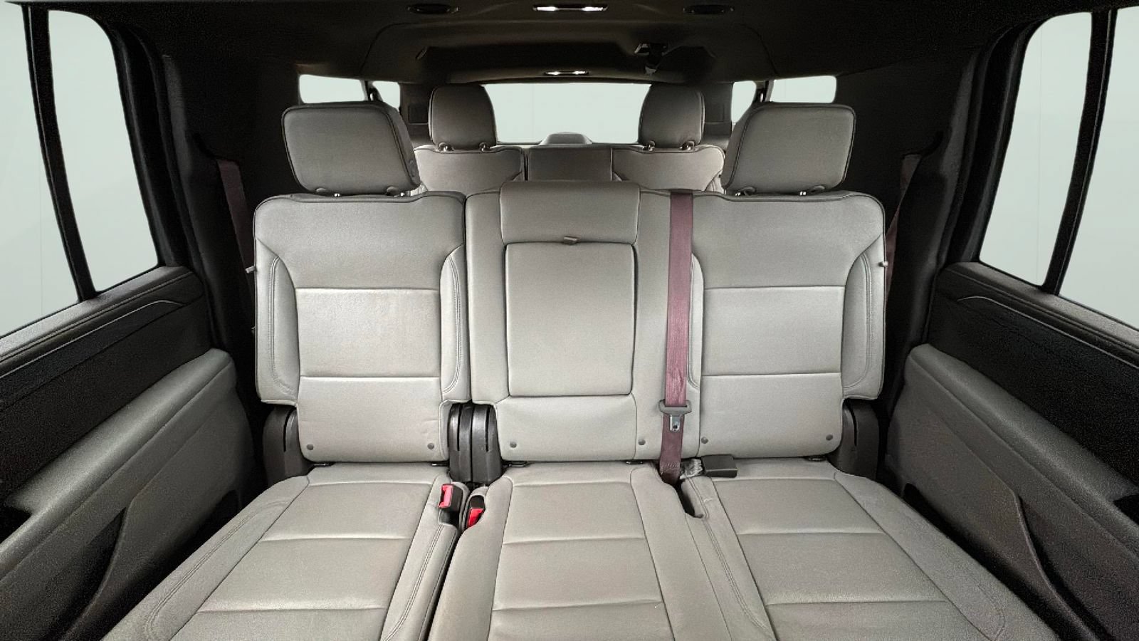 Used 2023 GMC Yukon XL SLT w/ SLT Luxury Package AWD/4WD image 26