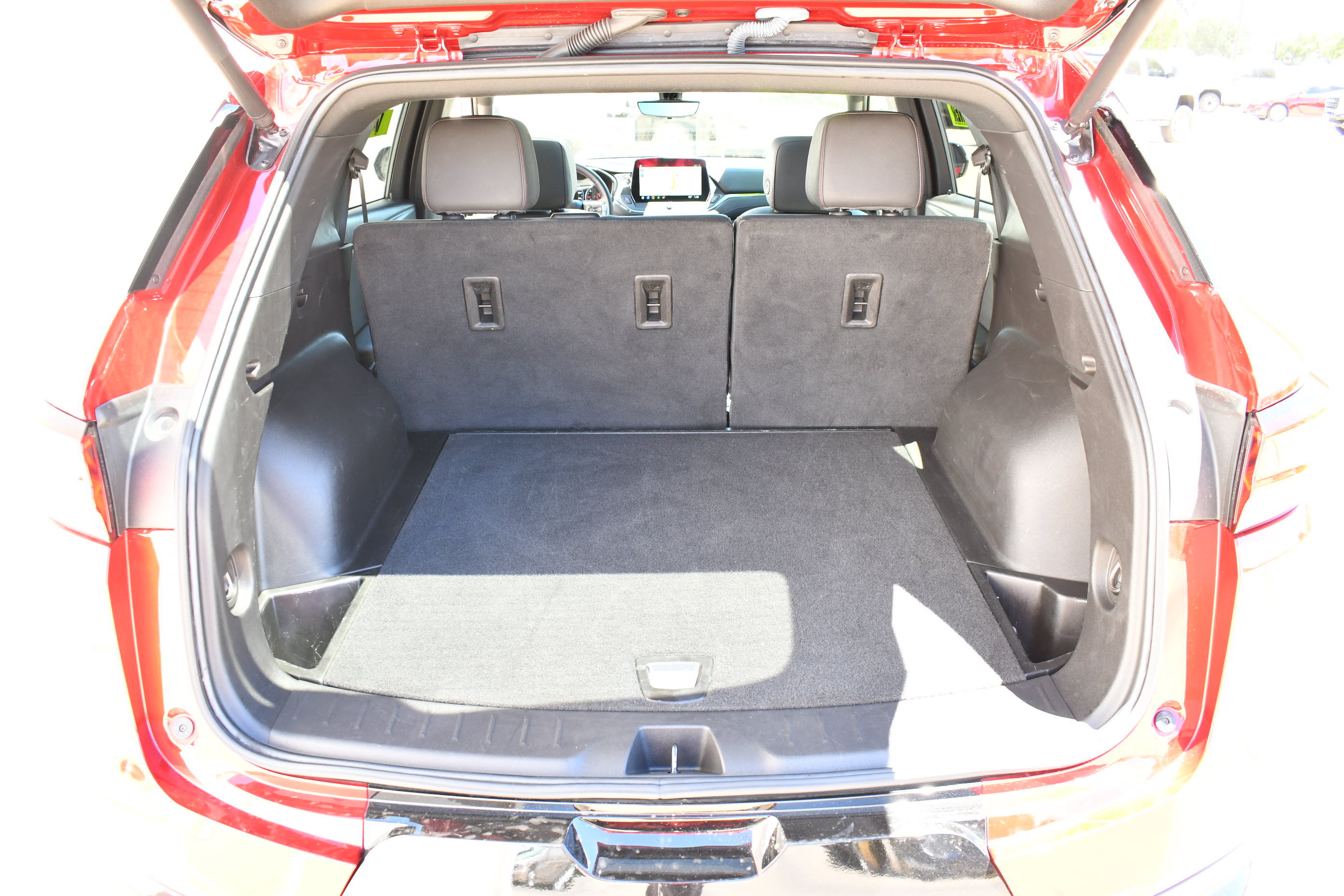 Used 2023 Chevrolet Blazer RS w/ Driver Confidence II Package FWD image 8
