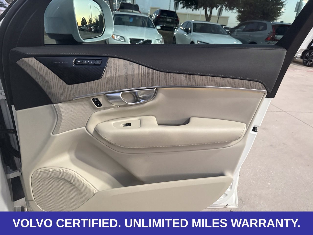 Certified 2024 Volvo XC90 T8 Ultimate w/ Protection Package Premier AWD/4WD image 23