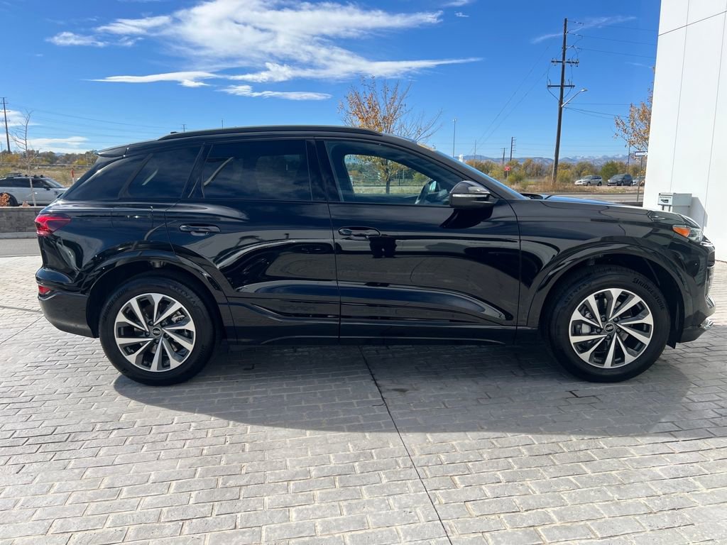 Used 2025 Audi Q6 e-tron Premium w/ Convenience Package image 6