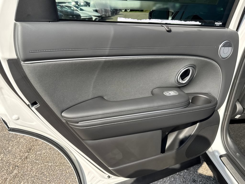 New 2026 Hyundai Palisade Calligraphy FWD image 13
