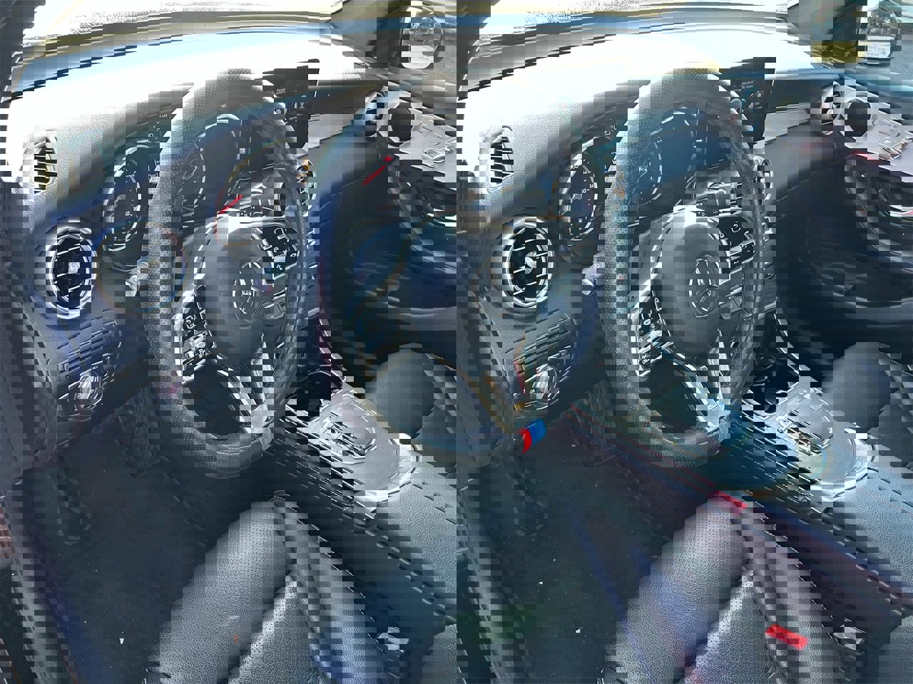 Used 2021 Mercedes-Benz GLC 300 image 8