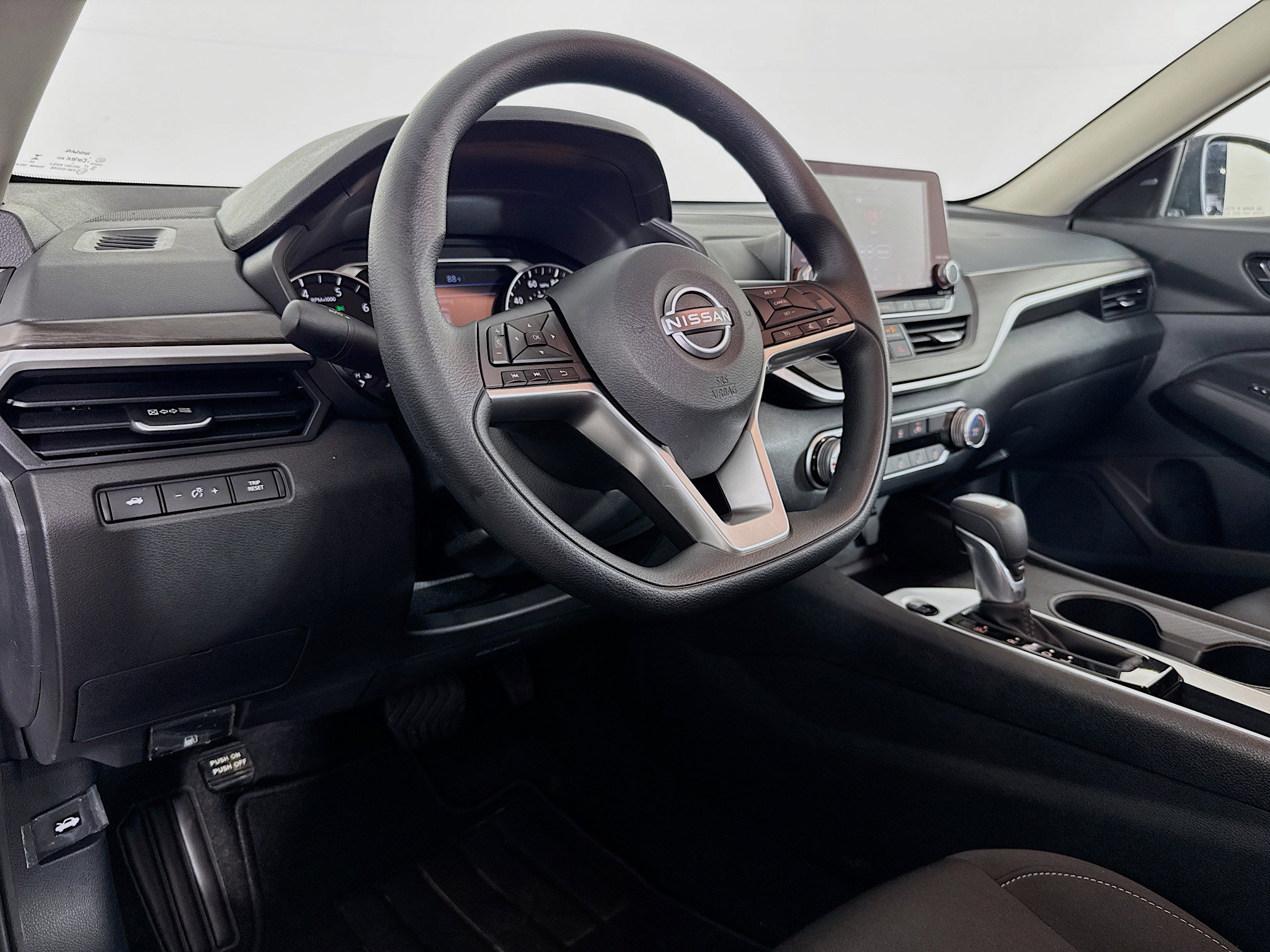 Used 2026 Nissan Altima 2.5 SV FWD image 22