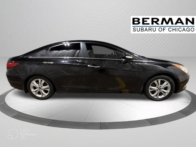 Used 2012 Hyundai Sonata Limited w/ Navigation Pkg FWD image 2