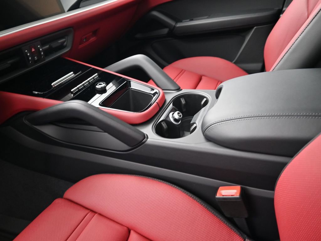 New 2026 Porsche Cayenne Coupe image 22