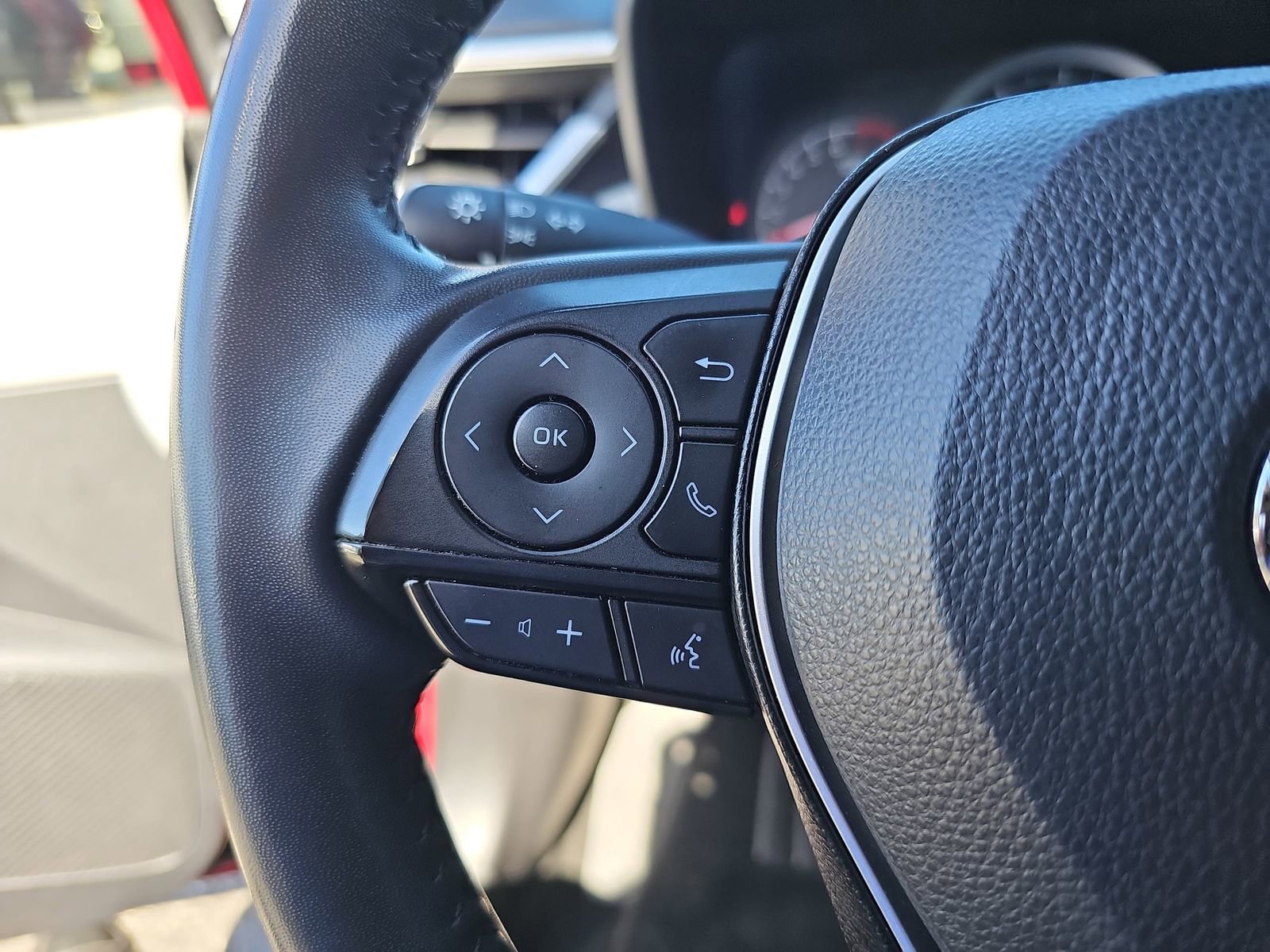 Used 2022 Toyota Corolla SE FWD image 16