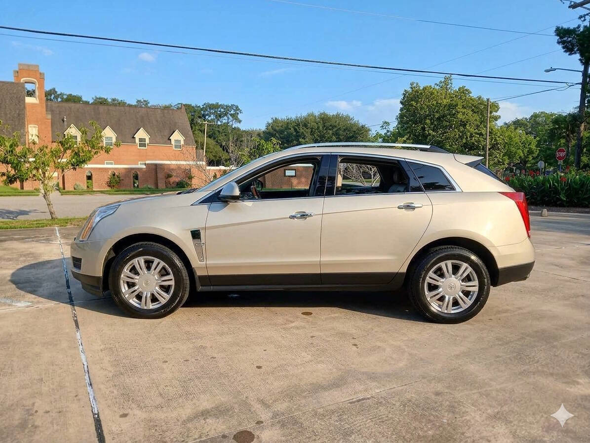 Used 2010 Cadillac SRX Luxury FWD image 4