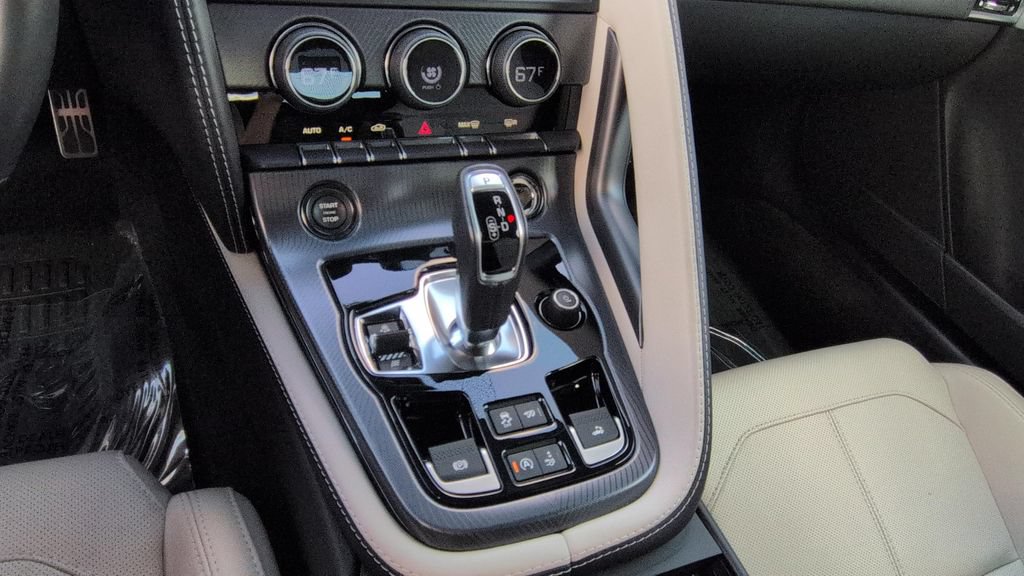 Used 2023 Jaguar F-TYPE R-Dynamic AWD/4WD image 13