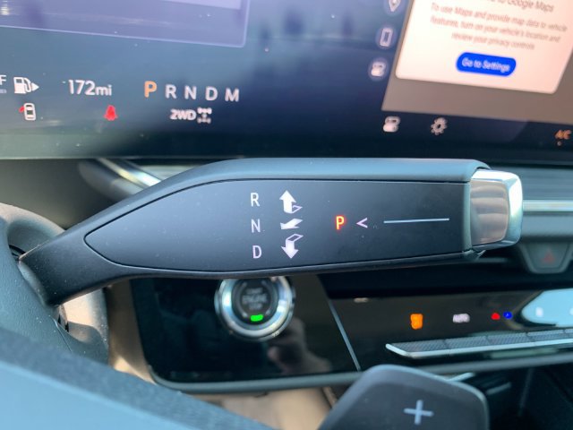 Used 2025 Buick Envision Preferred AWD/4WD image 25