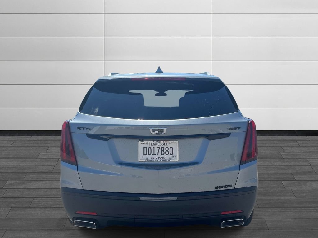 New 2026 Cadillac XT5 Luxury w/ LPO, ONYX Package FWD image 4