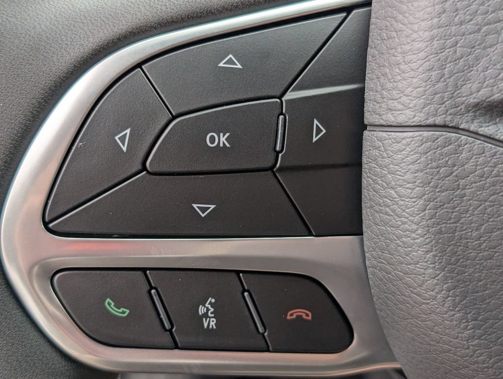New 2027 Chrysler Pacifica Select FWD image 15