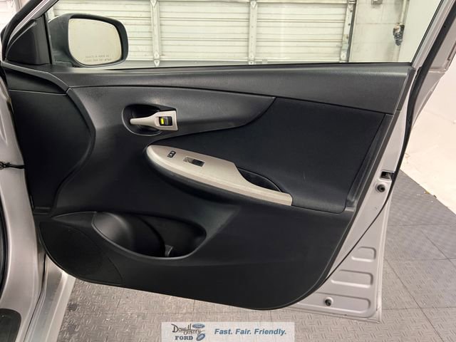 Used 2010 Toyota Corolla FWD image 31