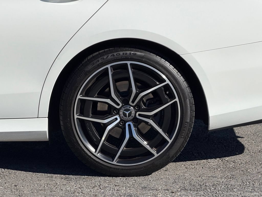Used 2022 Mercedes-Benz E 350 Sedan image 3