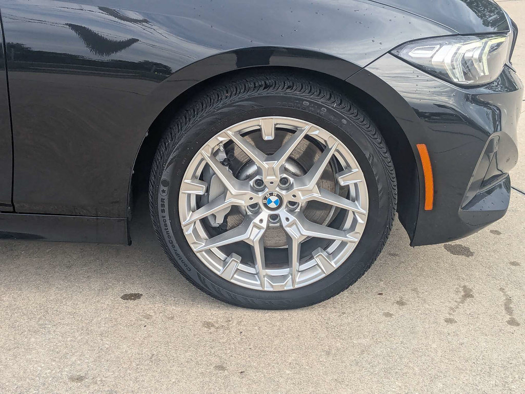 Used 2025 BMW 330i xDrive Sedan AWD/4WD image 11