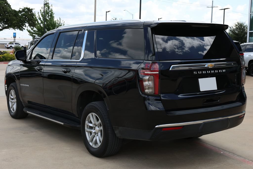 Used 2023 Chevrolet Suburban LT RWD image 7