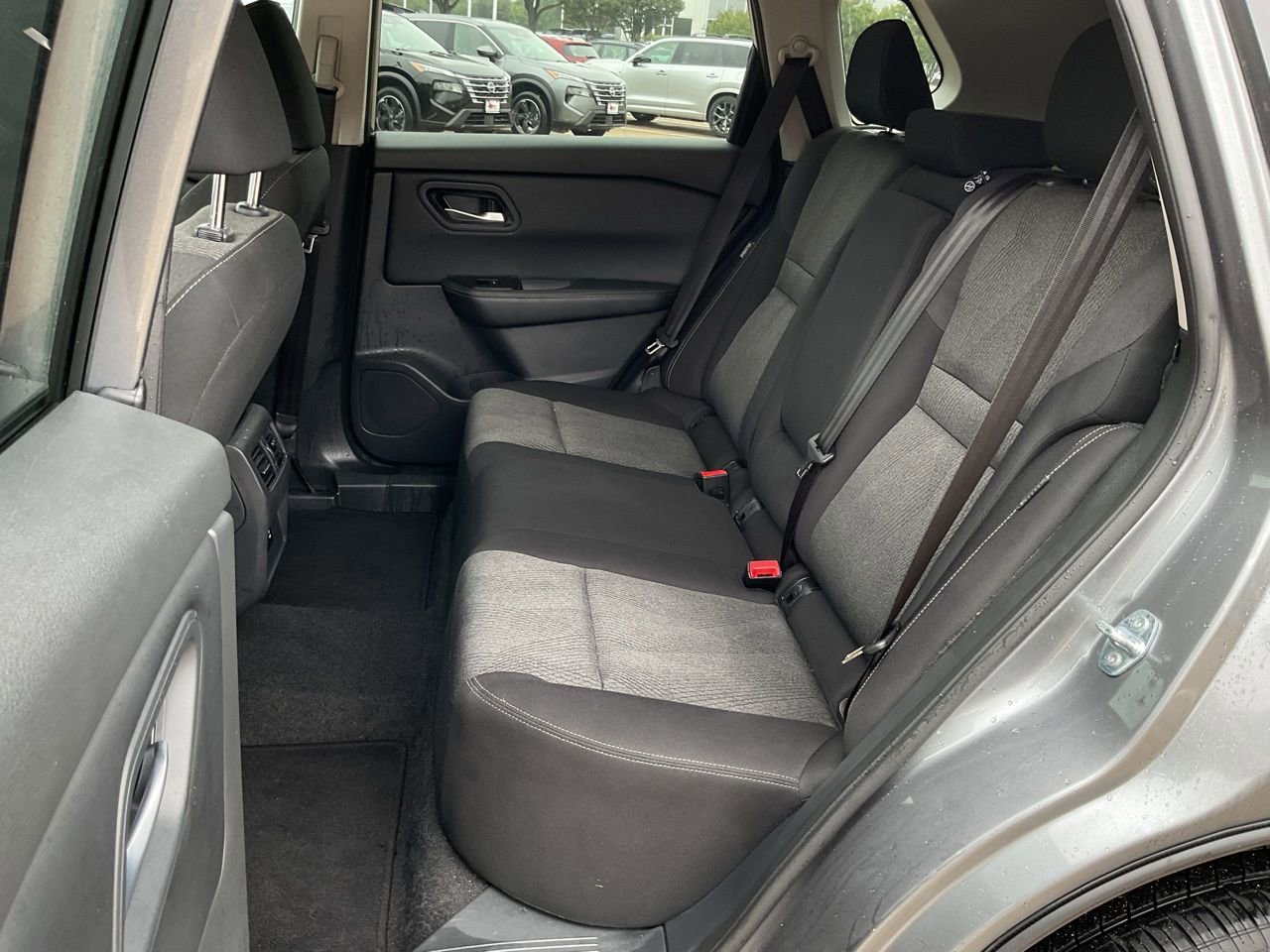 Used 2025 Nissan Rogue SV FWD image 15
