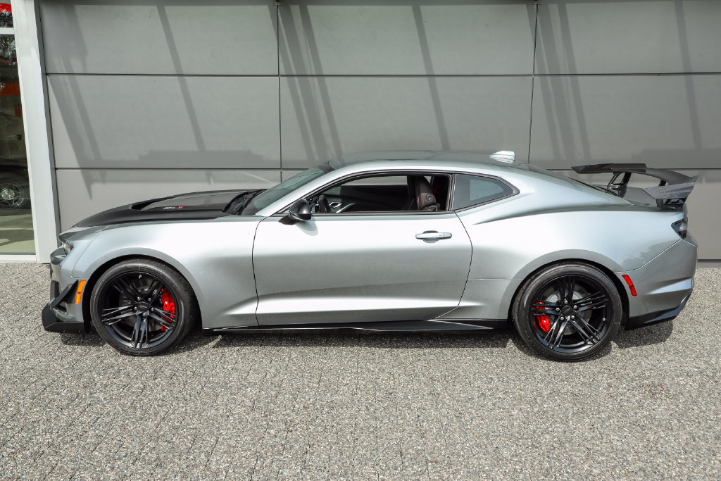 Used 2023 Chevrolet Camaro ZL1 RWD image 11