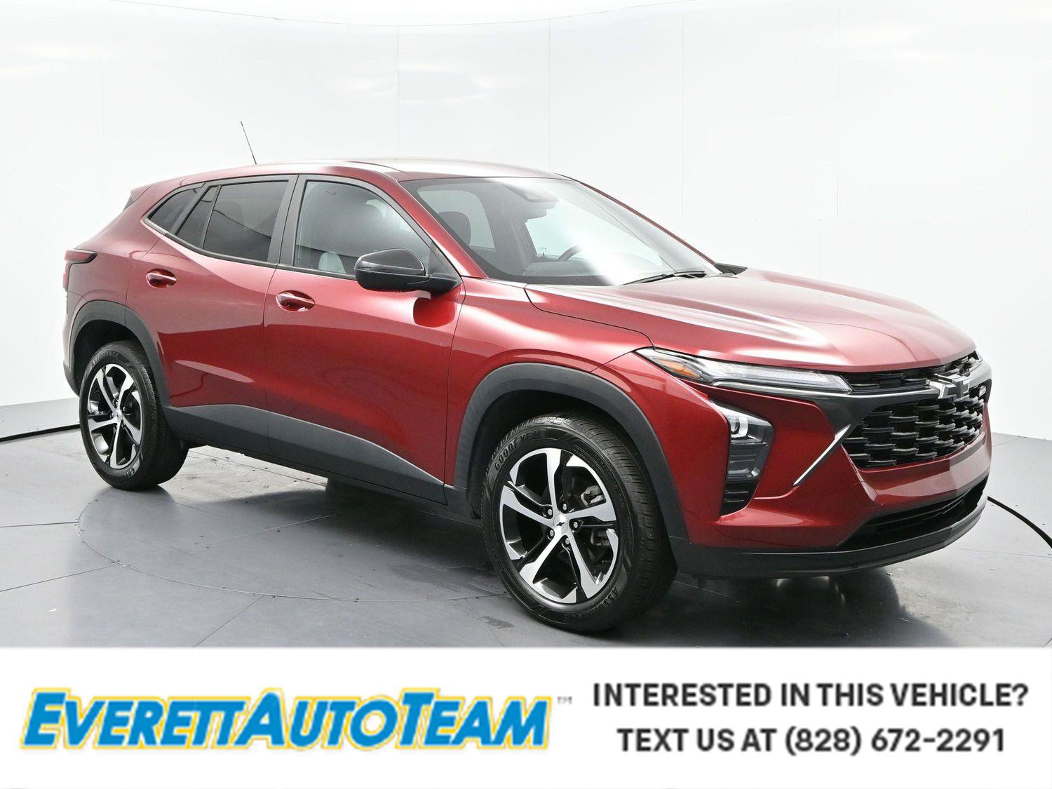 Used 2024 Chevrolet Trax RS w/ Driver Confidence Package FWD image 1