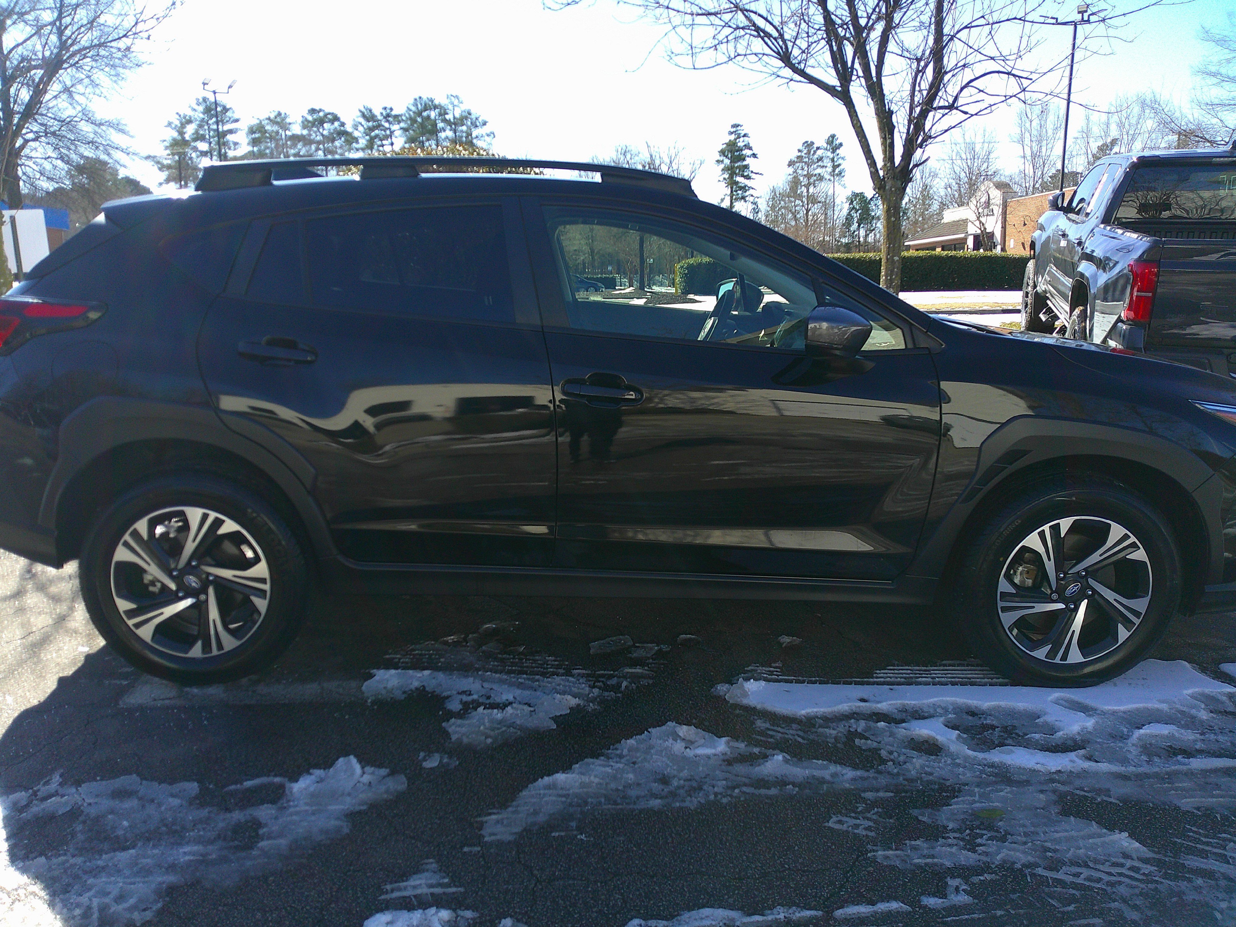 Used 2024 Subaru Crosstrek 2.0i Premium w/ Crosstrek Mirror Package image 14