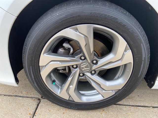 Used 2018 Honda Accord EX image 24