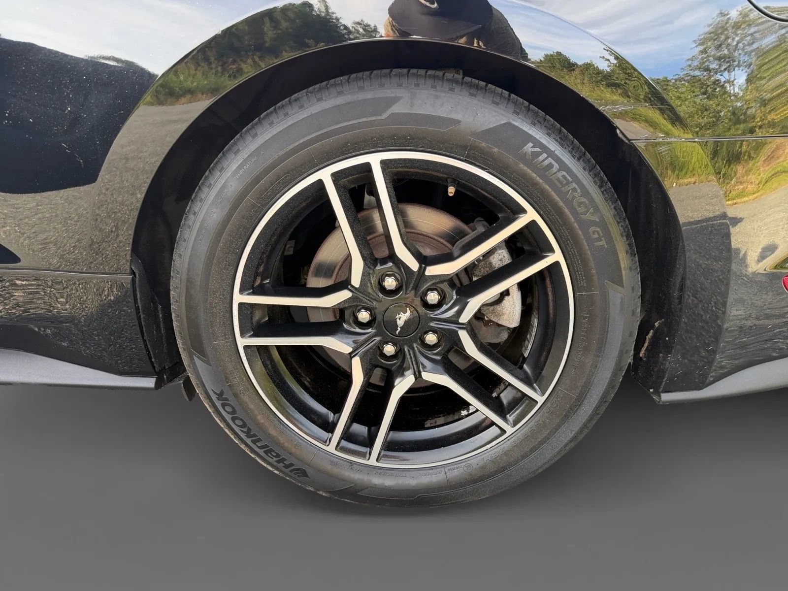 Used 2020 Ford Mustang Premium RWD image 15