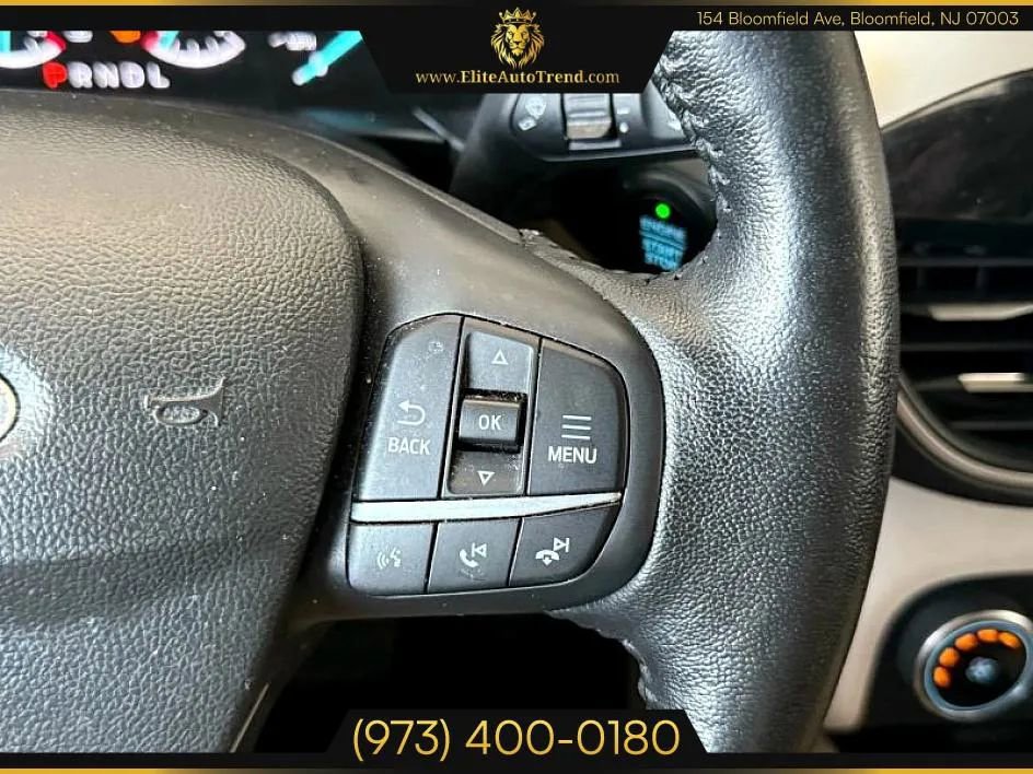 Used 2020 Ford Escape SEL image 13