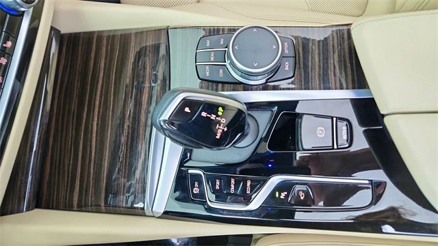 Used 2021 BMW 530i w/ Premium Package image 51