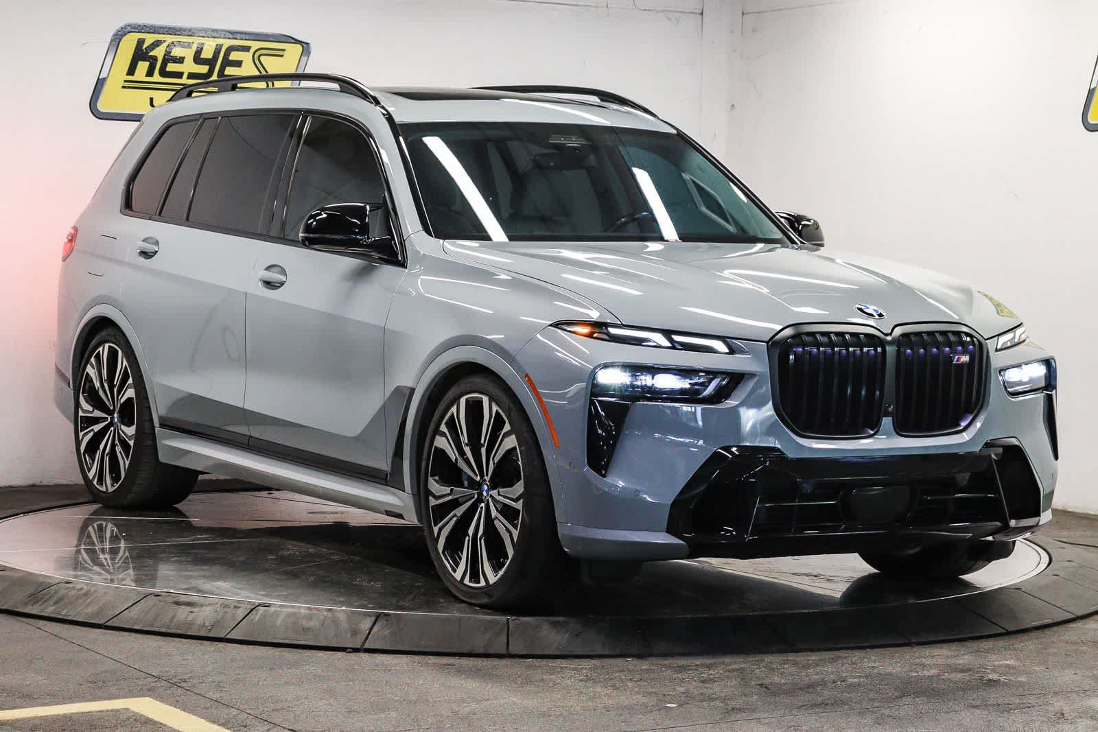 Used 2024 BMW X7 M60i w/ Executive Package AWD/4WD image 5
