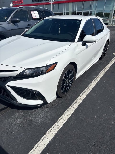 Used 2021 Toyota Camry SE