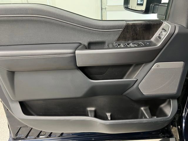 Used 2025 Ford F350 Lariat w/ Black Appearance Package AWD/4WD image 23