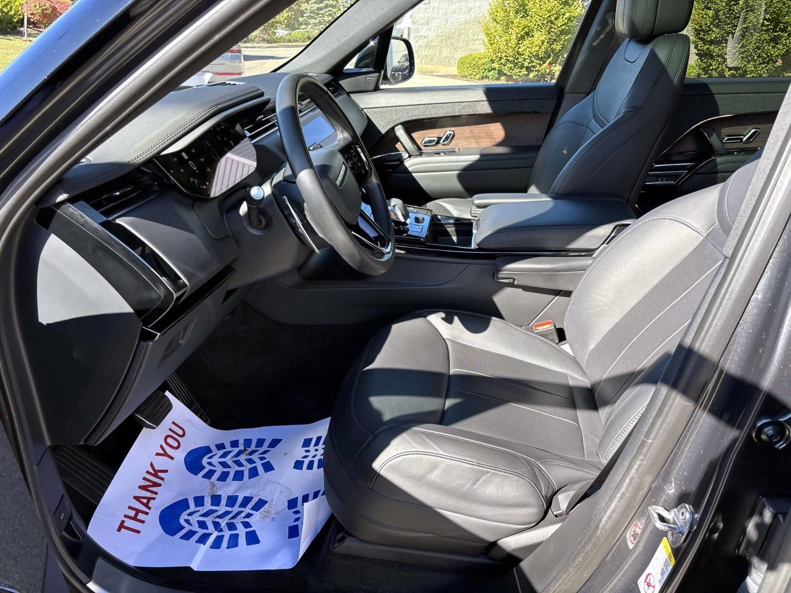 Used 2023 Land Rover Range Rover Sport SE Dynamic image 10