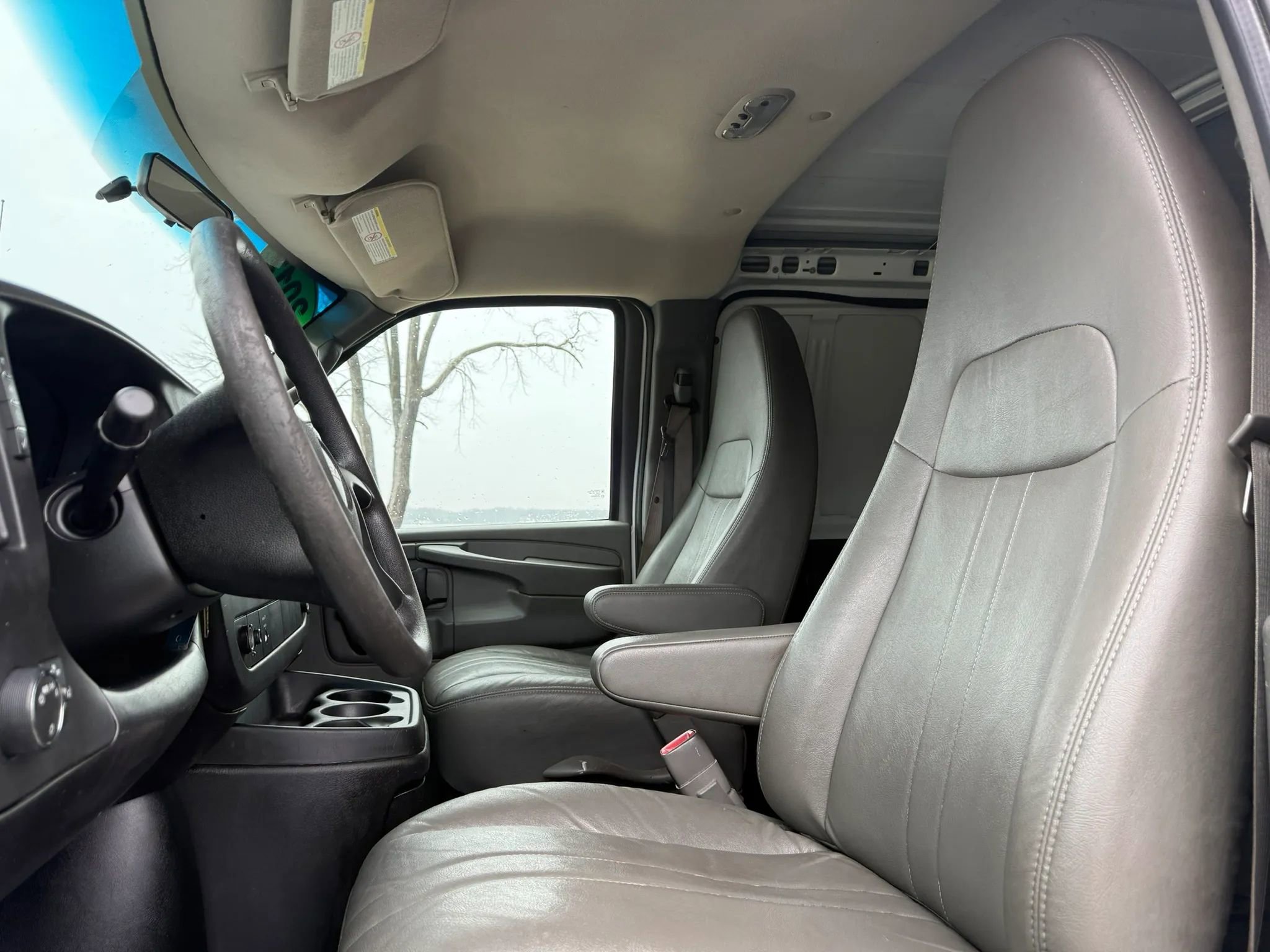 Used 2012 GMC Savana 2500 RWD image 12