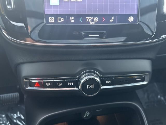 Certified 2025 Volvo XC40 B5 Plus image 25