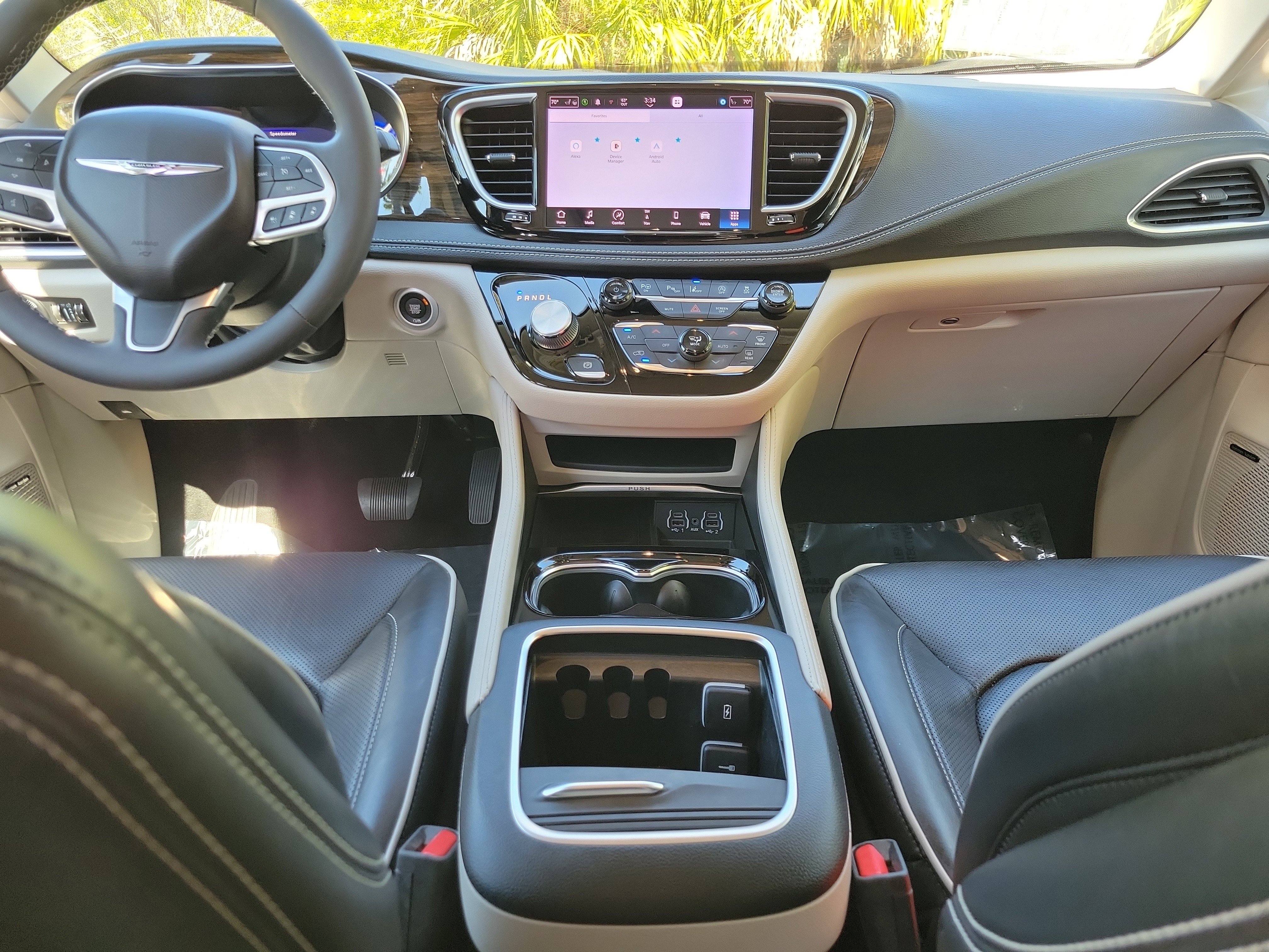 Used 2022 Chrysler Pacifica Limited image 14