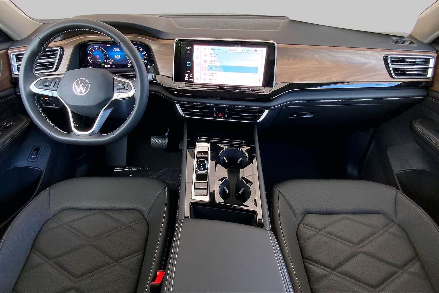New 2026 Volkswagen Atlas SE FWD image 5