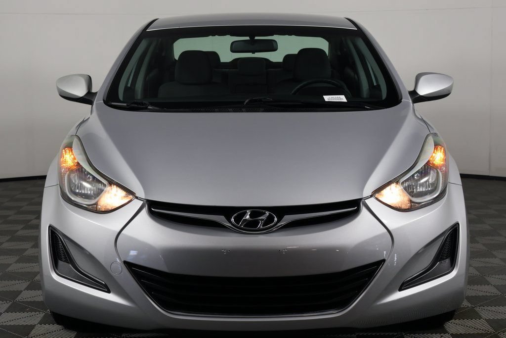 Used 2014 Hyundai Elantra SE FWD image 2