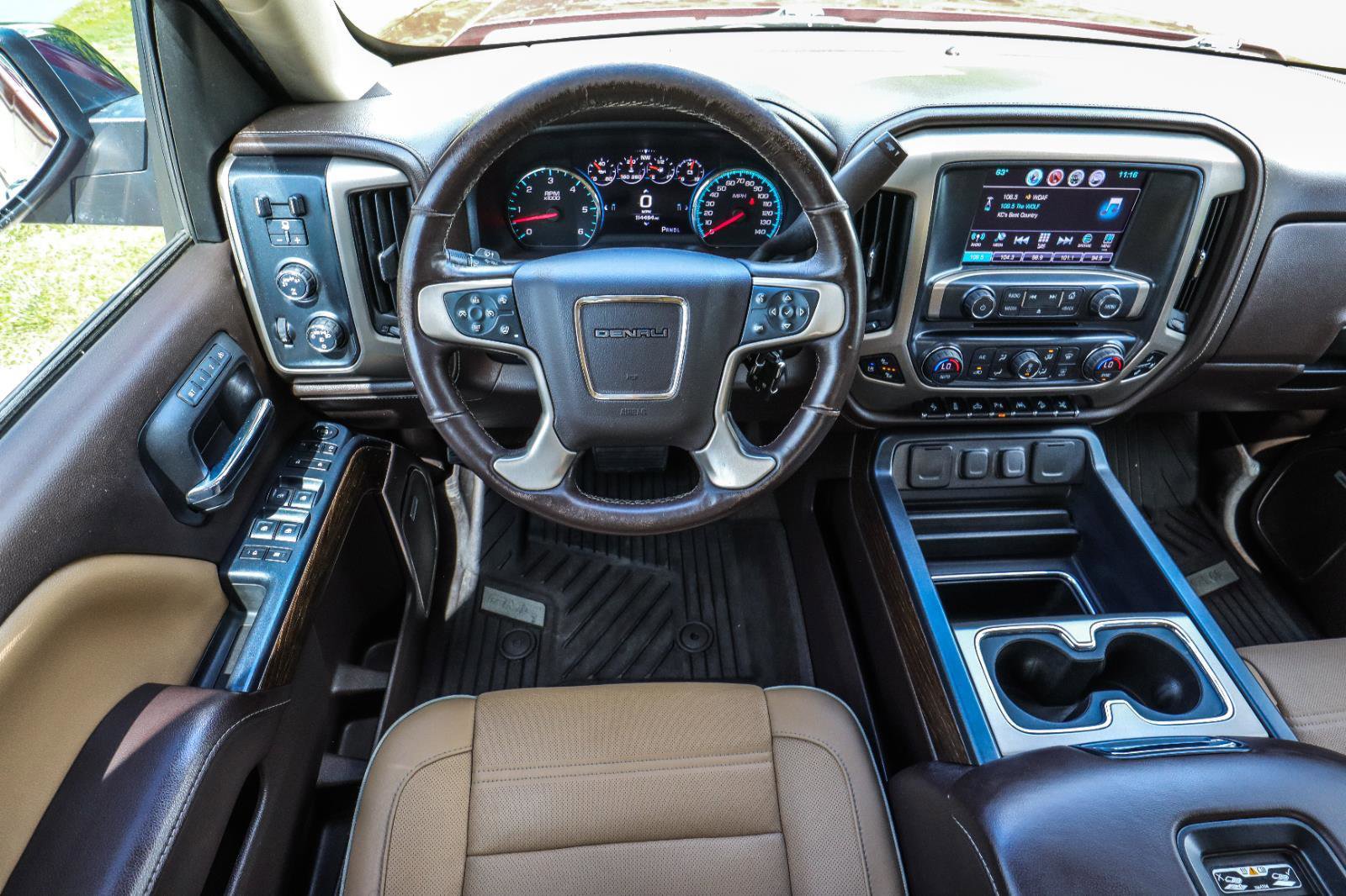 Used 2017 GMC Sierra 1500 Denali w/ Denali Ultimate Package AWD/4WD image 24