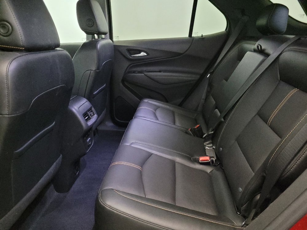 Used 2023 Chevrolet Equinox Premier image 18