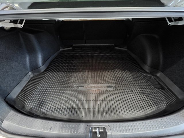 Used 2025 Toyota Corolla SE w/ Convenience Package image 21