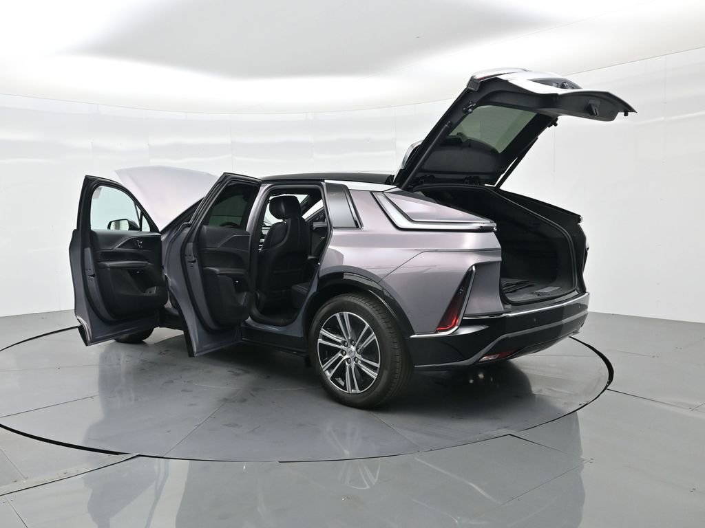 Used 2025 Cadillac Lyriq Luxury image 46