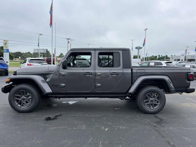 New 2025 Jeep Gladiator Sport image 4