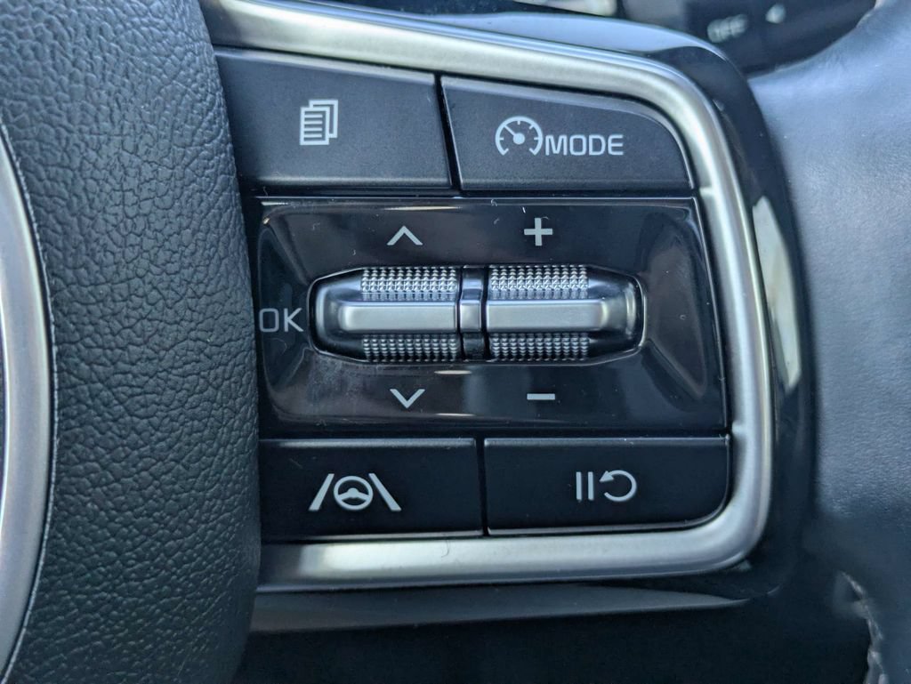 Used 2022 Kia Sorento S FWD image 28