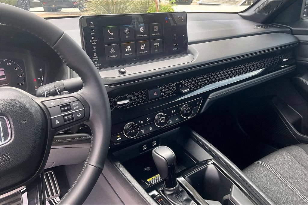 Used 2025 Honda Accord Sport image 6