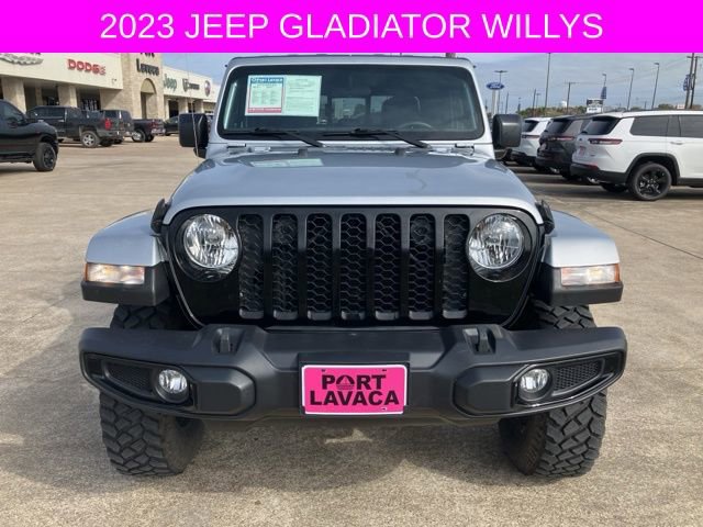 Used 2023 Jeep Gladiator Willys image 2