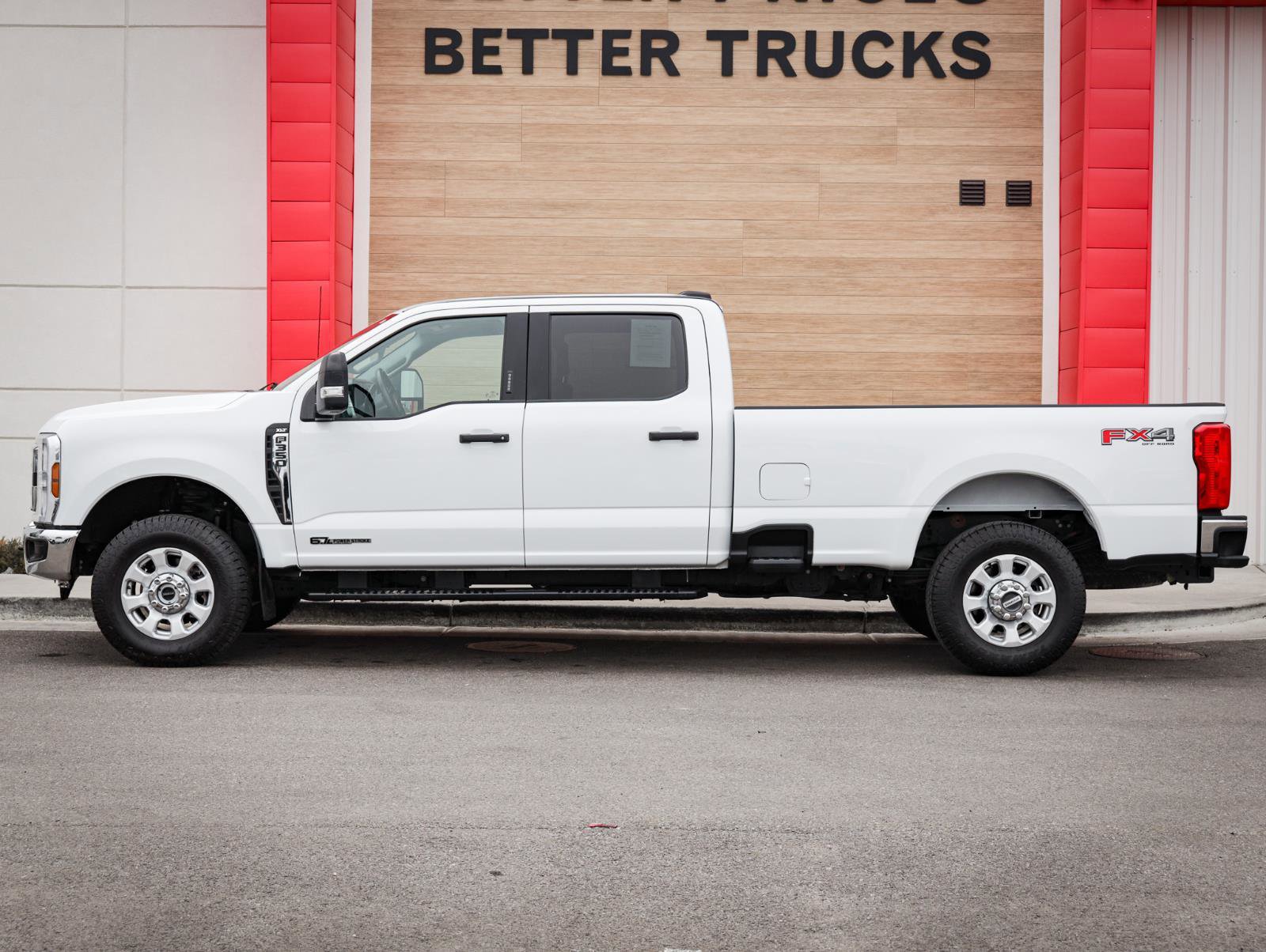 Used 2024 Ford F350 XLT w/ FX4 Off-Road Package AWD/4WD image 7