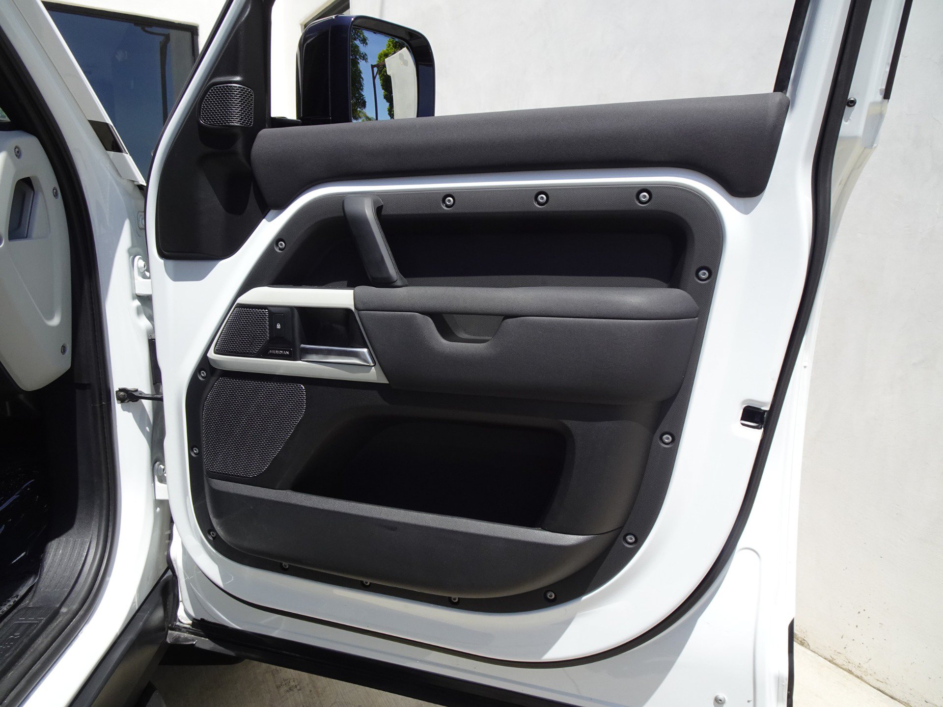 Used 2021 Land Rover Defender 110 SE AWD/4WD image 19