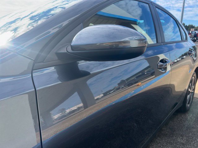 Used 2024 Kia Forte LXS FWD image 6